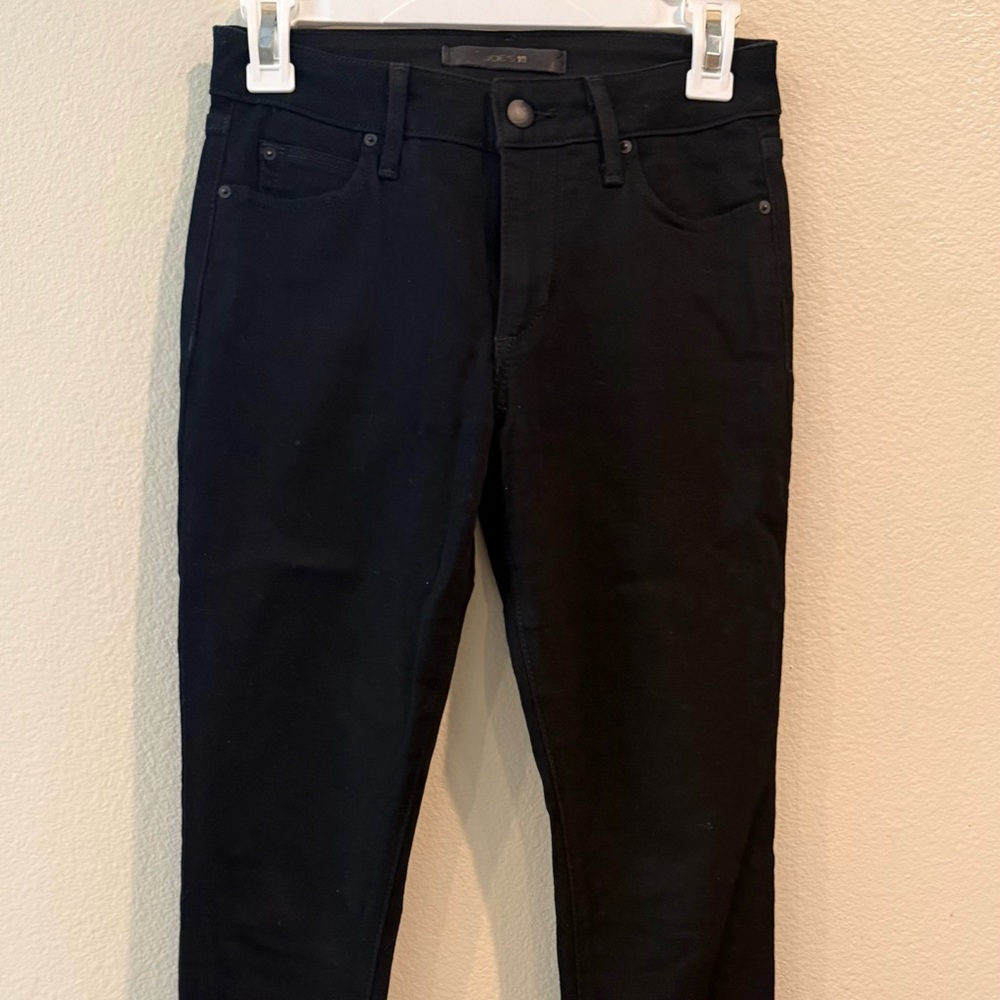 Black skinny jeans by Joes Size Women’s 26 waist